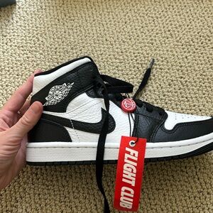 Never worn air Jordans black and white